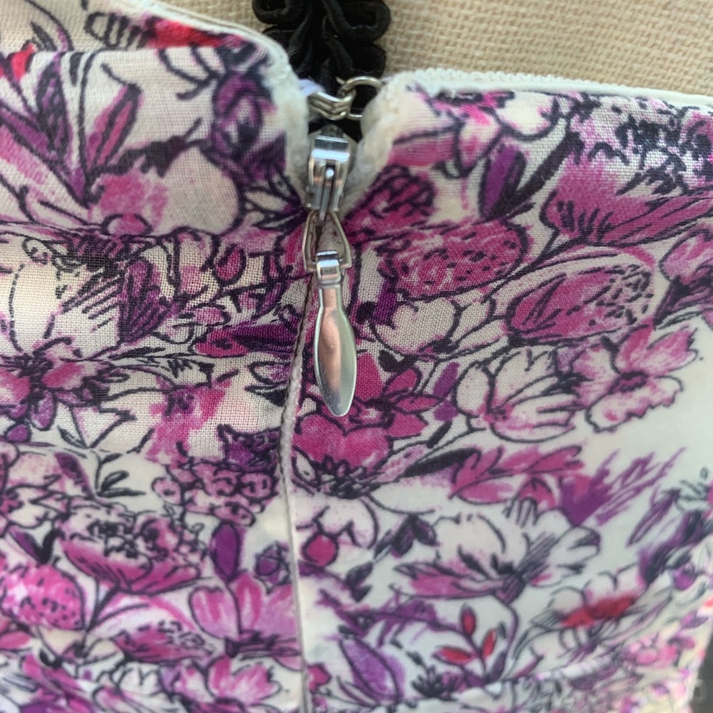 Express Floral Dress - Picture 5 of 6